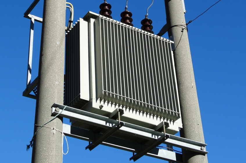 What is Peak Transformer Performance and Efficiency?